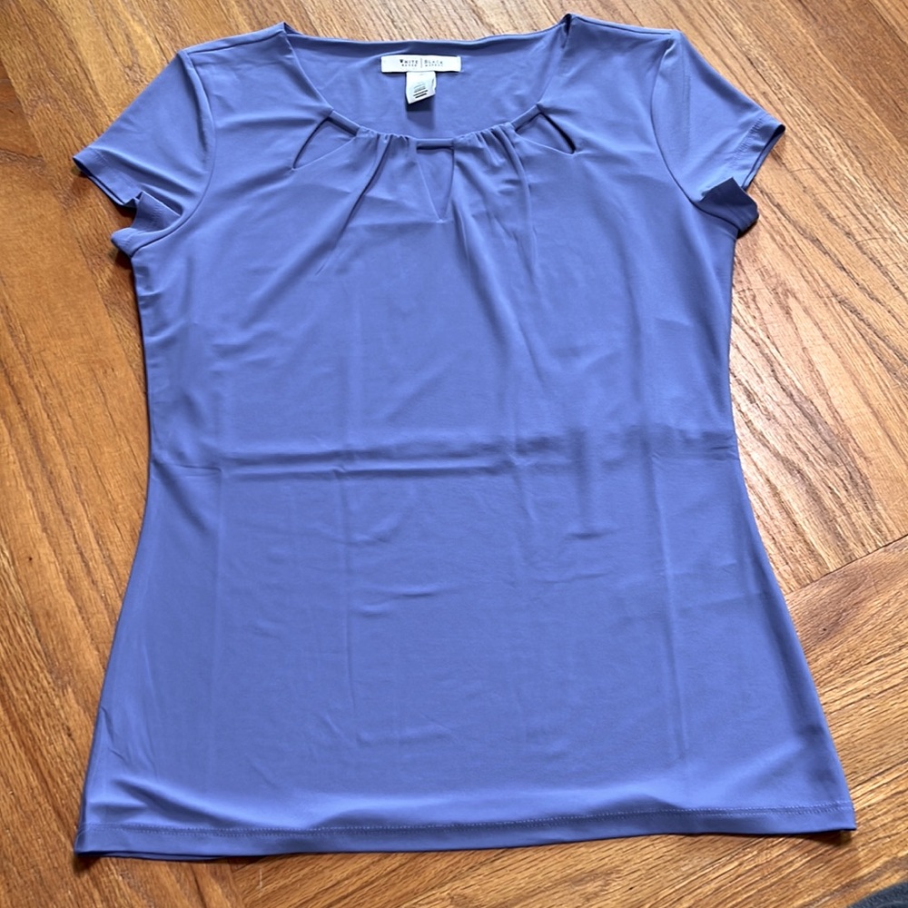 NWOT White House Black Market Periwinkle top women’s XS
